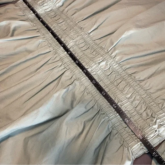 NWT GAP Puff Sleeve Peplum Top Sage Size Large - Picture 10 of 13